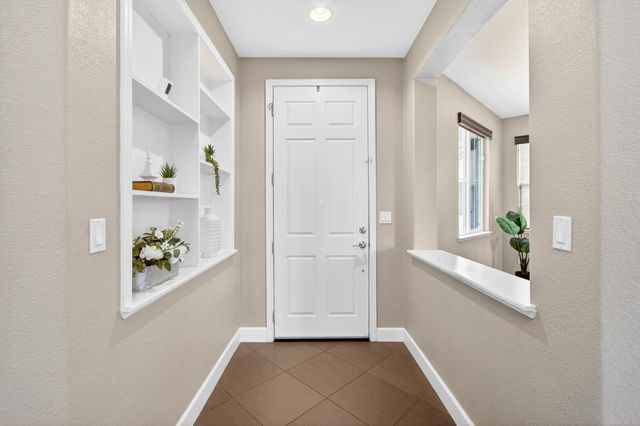 3692 Folsom Ct, West Sacramento, CA 95691
