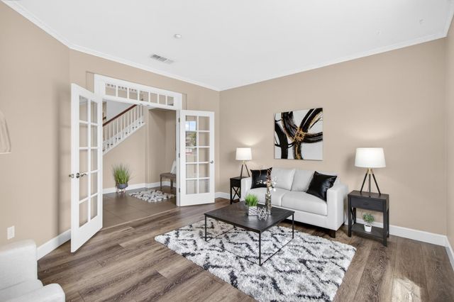 3692 Folsom Ct, West Sacramento, CA 95691