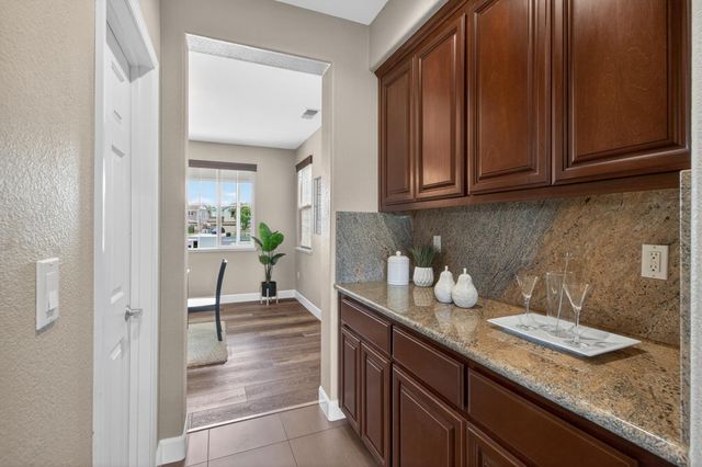 3692 Folsom Ct, West Sacramento, CA 95691