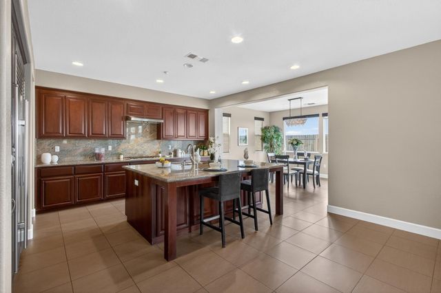 3692 Folsom Ct, West Sacramento, CA 95691