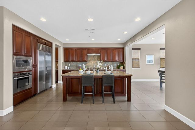 3692 Folsom Ct, West Sacramento, CA 95691