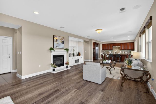 3692 Folsom Ct, West Sacramento, CA 95691