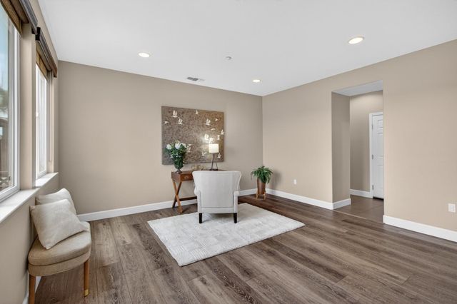 3692 Folsom Ct, West Sacramento, CA 95691