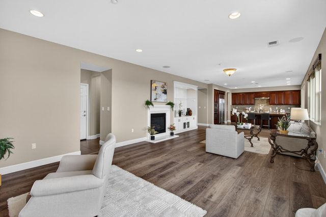 3692 Folsom Ct, West Sacramento, CA 95691