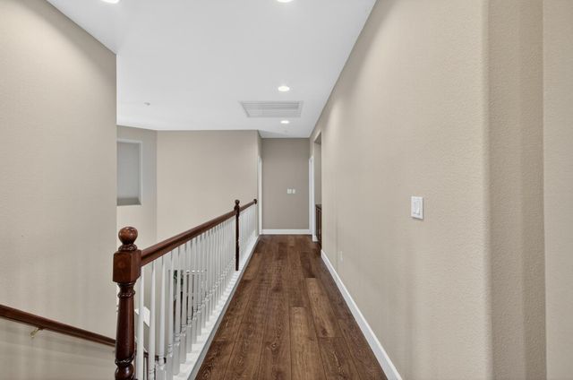 3692 Folsom Ct, West Sacramento, CA 95691