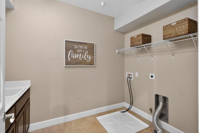 3692 Folsom Ct, West Sacramento, CA 95691