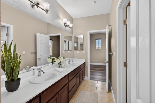 3692 Folsom Ct, West Sacramento, CA 95691