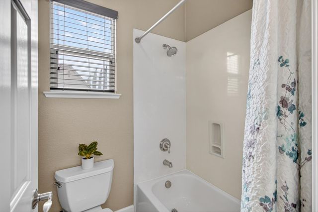 3692 Folsom Ct, West Sacramento, CA 95691