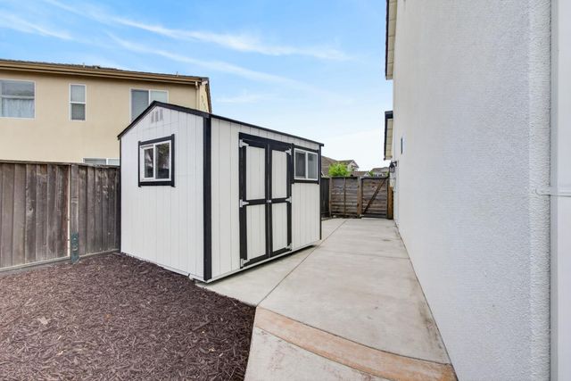 3692 Folsom Ct, West Sacramento, CA 95691