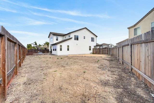3692 Folsom Ct, West Sacramento, CA 95691