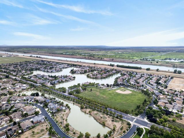 3692 Folsom Ct, West Sacramento, CA 95691