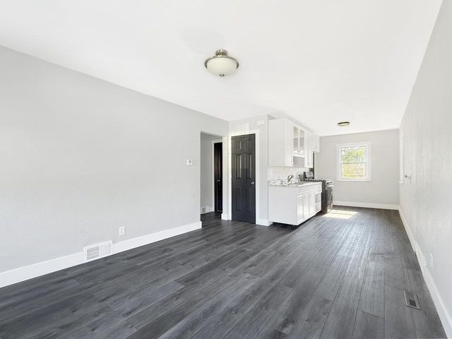 4616 N 30th STREET, Milwaukee, WI 53209