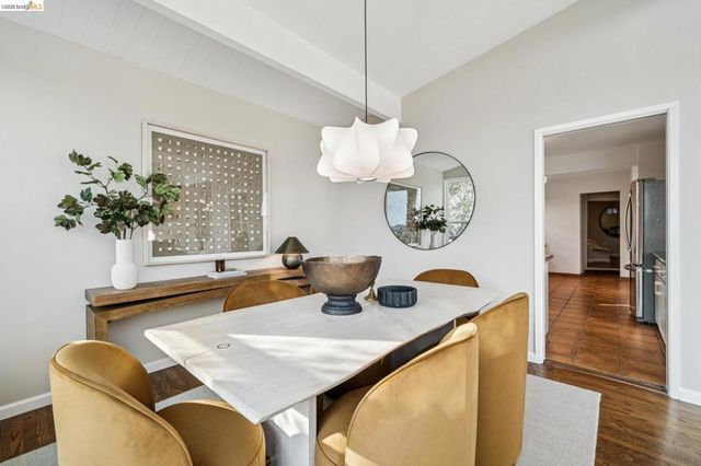 1925 1925 Manzanita Dr, Oakland, CA 94611