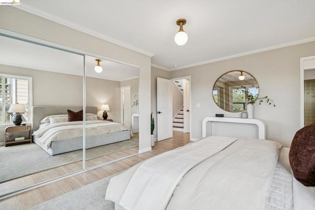 1925 1925 Manzanita Dr, Oakland, CA 94611