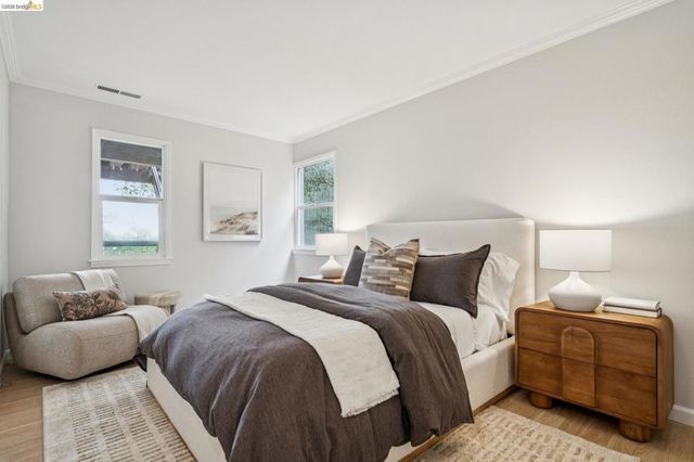 1925 1925 Manzanita Dr, Oakland, CA 94611