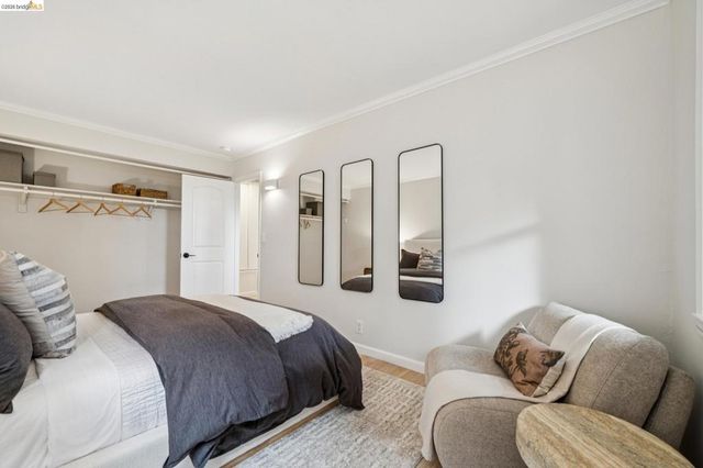 1925 1925 Manzanita Dr, Oakland, CA 94611