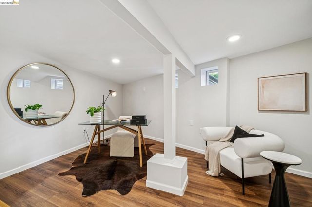 1925 1925 Manzanita Dr, Oakland, CA 94611