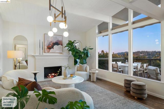 1925 1925 Manzanita Dr, Oakland, CA 94611