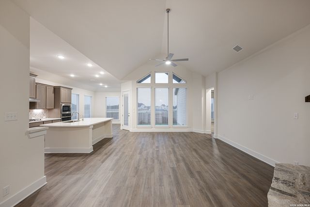 116 Highland Park, Castroville, TX 78009