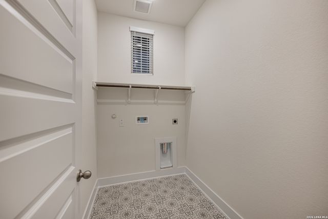 116 Highland Park, Castroville, TX 78009