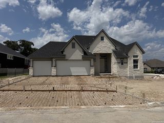 116 Highland Park, Castroville, TX 78009