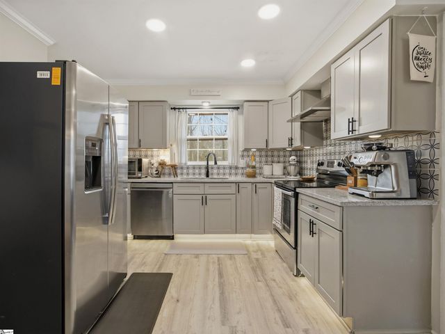 1064 Riverview Drive, Spartanburg, SC 29307