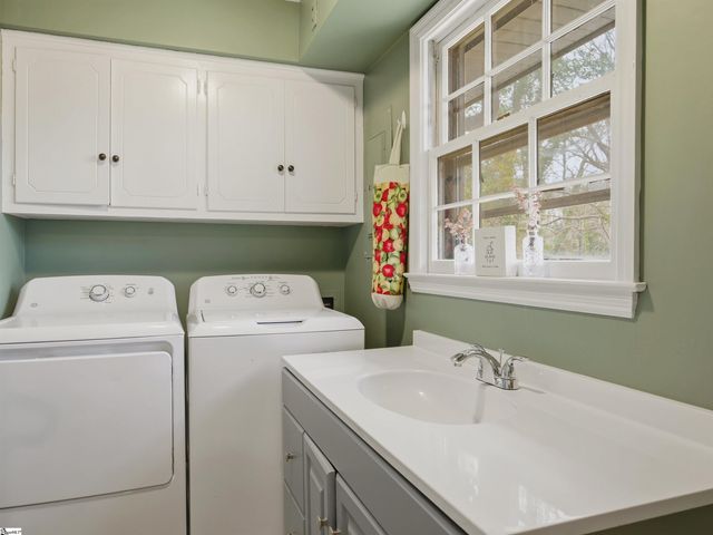 1064 Riverview Drive, Spartanburg, SC 29307