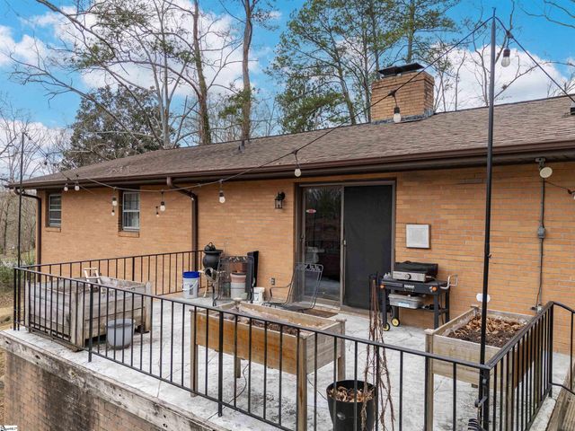 1064 Riverview Drive, Spartanburg, SC 29307