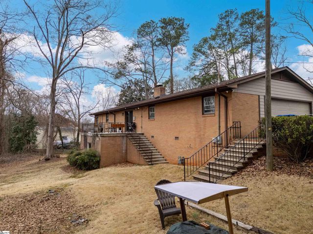 1064 Riverview Drive, Spartanburg, SC 29307