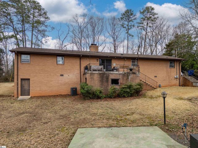 1064 Riverview Drive, Spartanburg, SC 29307