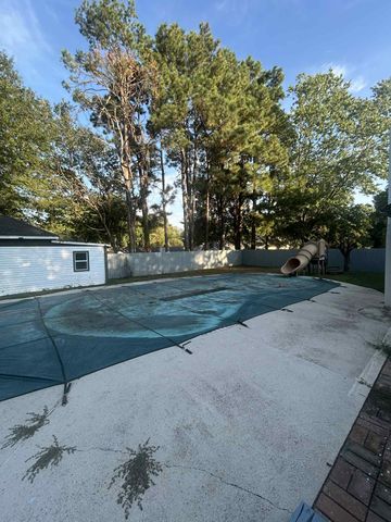 1012 HUNTERS POINT DR, Memphis, TN 38018