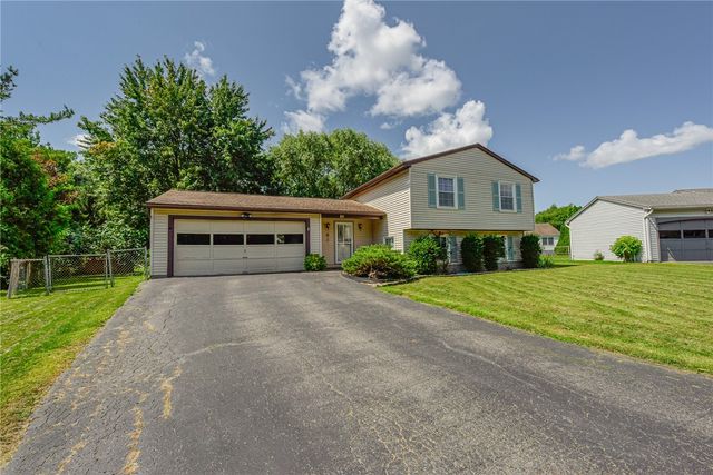 80 Shadow Lane, Gates, NY 14606