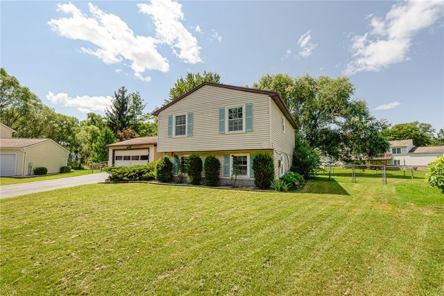 80 Shadow Lane, Gates, NY 14606