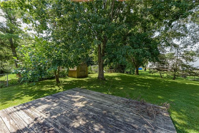 80 Shadow Lane, Gates, NY 14606