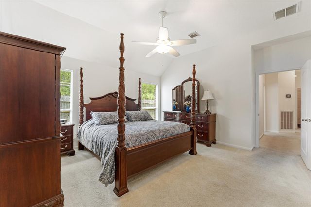 9539 Barretts Glen Court, Houston, TX 77065