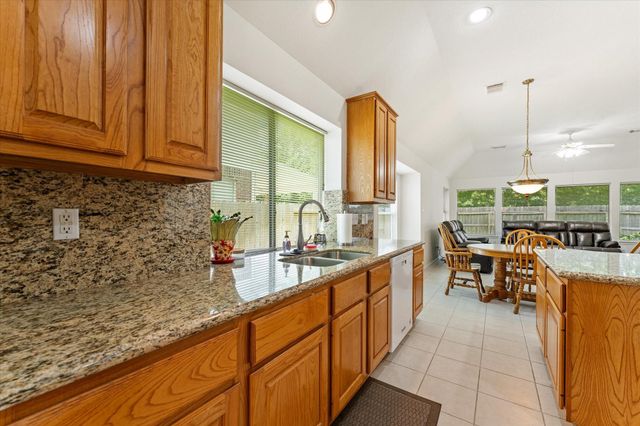 9539 Barretts Glen Court, Houston, TX 77065