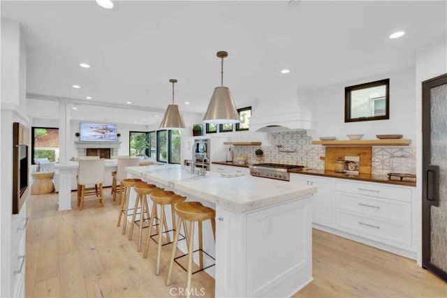 1807 Newport Hills Dr East, Newport Beach, CA 92660