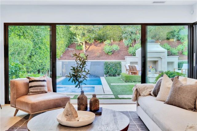 1807 Newport Hills Dr East, Newport Beach, CA 92660