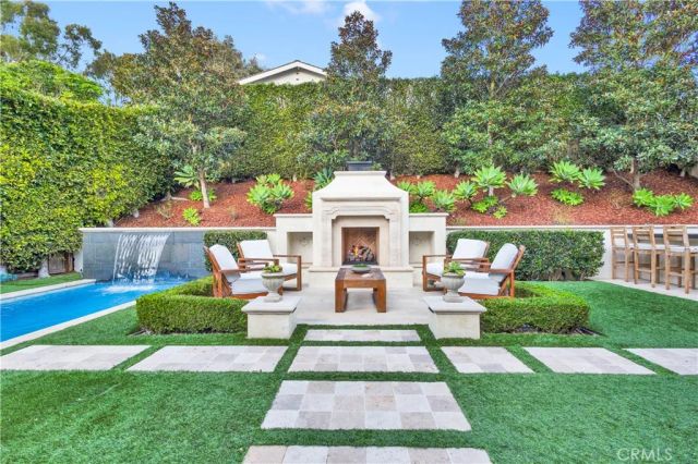 1807 Newport Hills Dr East, Newport Beach, CA 92660