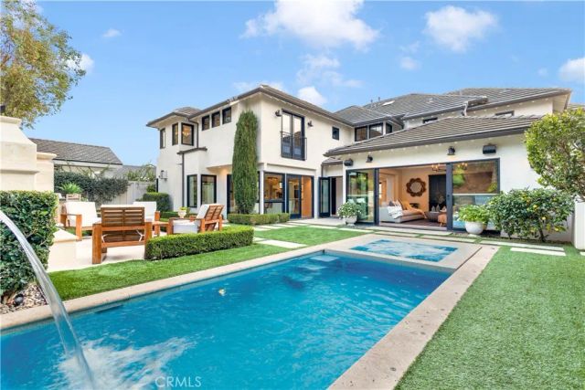 1807 Newport Hills Dr East, Newport Beach, CA 92660