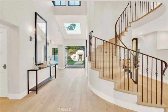 1807 Newport Hills Dr East, Newport Beach, CA 92660