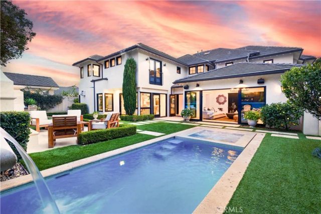 1807 Newport Hills Dr East, Newport Beach, CA 92660