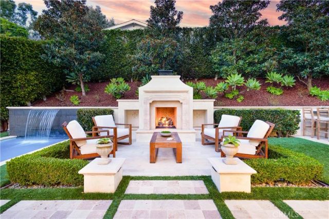 1807 Newport Hills Dr East, Newport Beach, CA 92660