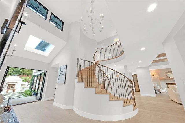 1807 Newport Hills Dr East, Newport Beach, CA 92660