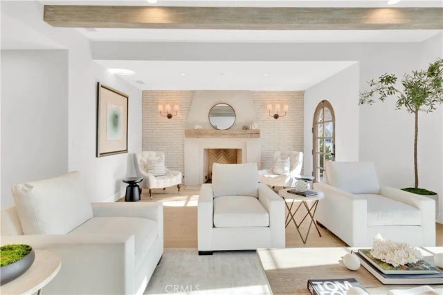 1807 Newport Hills Dr East, Newport Beach, CA 92660