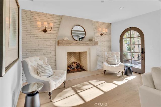 1807 Newport Hills Dr East, Newport Beach, CA 92660