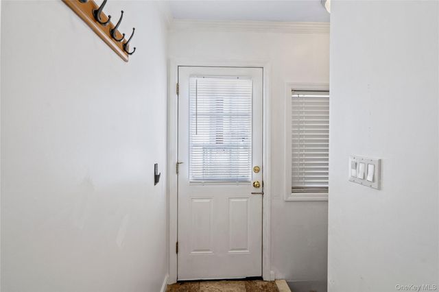 6 Edward Court, Lake Ronkonkoma, NY 11779