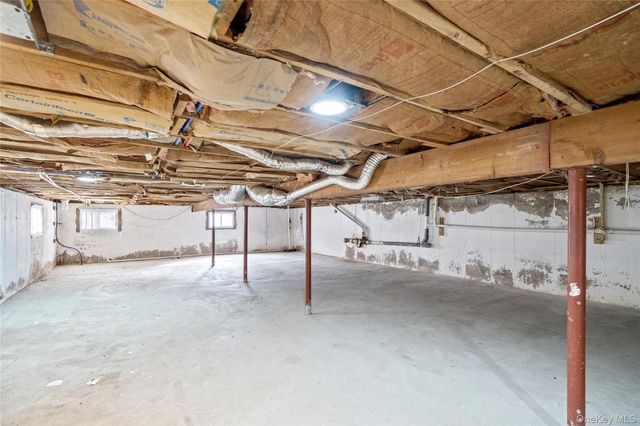 6 Edward Court, Lake Ronkonkoma, NY 11779