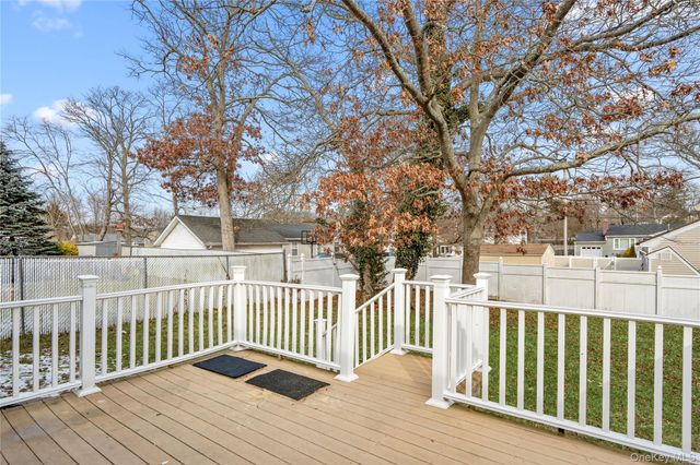 6 Edward Court, Lake Ronkonkoma, NY 11779