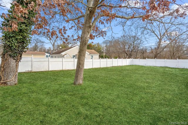 6 Edward Court, Lake Ronkonkoma, NY 11779